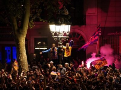 در جشن قهرمانی: نام مسی در بارسلونا طنین‌انداز شد