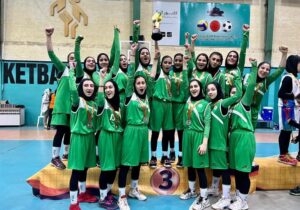 کسب جایگاه سوم دختران نوجوان بسکتبالیست ذوب آهن در مسابقات قهرمانی استان