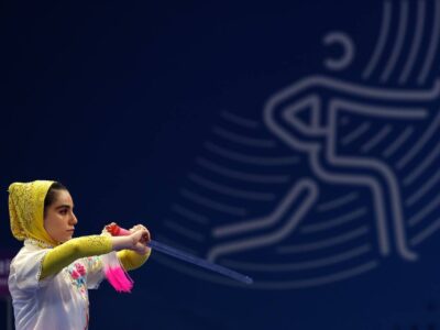 مدال نقره بازی‎های آسیایی بر گردن زهرا کیانی