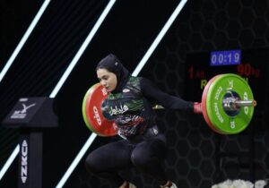 دختر وزنه‌بردار ایران برای دومین‌بار در جهان اوت کرد