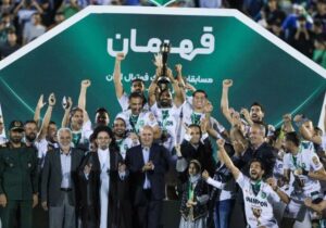 قدرت‌نمایی در فوتبال ایران با جام و فریاد