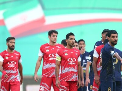 نیمه نخست دیدار تیم‌های فوتبال چادرملوی اردکان و پرسپولیس
