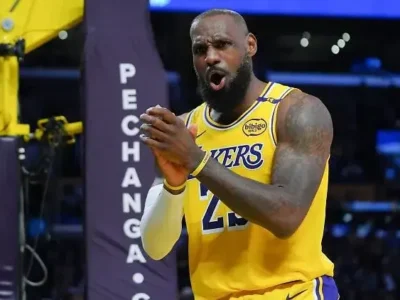 لبرون جیمز به رکورد تاریخی NBA رسید