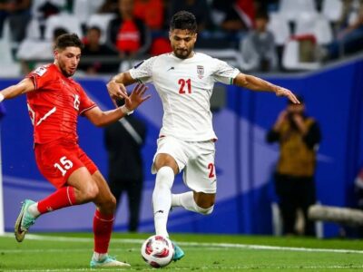 فلسطین با فوتبال، کودکان آواره را خوشحال می‌کند