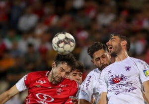 مجوز حرفه‌ای استقلال و پرسپولیس صادر شد