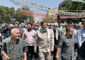 حضور وزیر ورزش در راهپیمایی خشم و نصر تهران