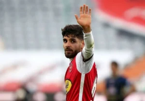 محمد عمری به فهرست پرسپولیس اضافه شد؟