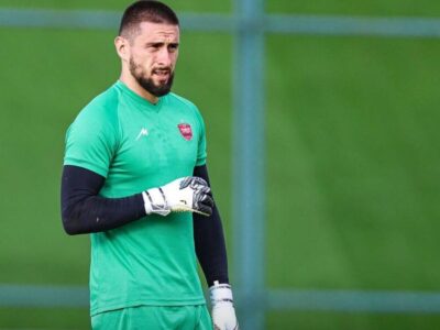 نزدیک شدن دروازه‌بان پرسپولیس به خط پایان