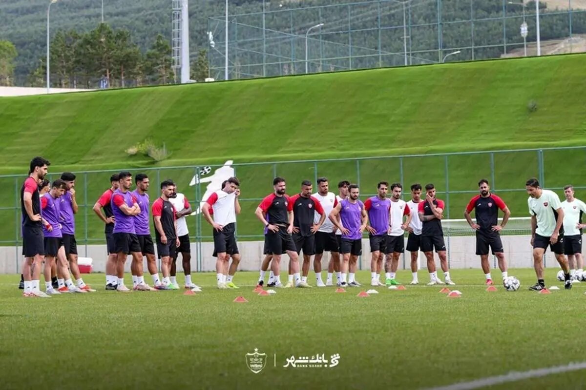 بازگشت مهاجم اسبق به پرسپولیس