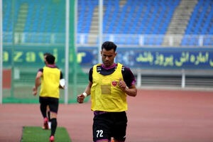 تلاش استقلال در قرارداد