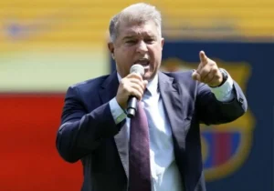 جنگ لفظی لاپورتا با PSG