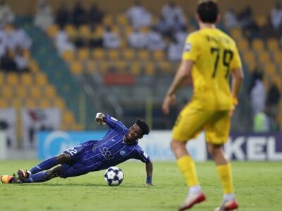 ساپینتو باید پاسخ هواداران را بدهد