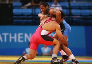 ستاره کشتی آمریکا: گریه کنان از علیرضا حیدری شکست خوردم