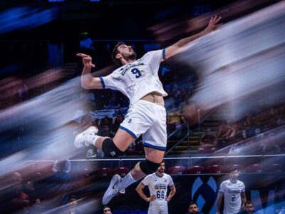 حسینخانزاده: نباید بخاطر تعویض عصبانی میشدم