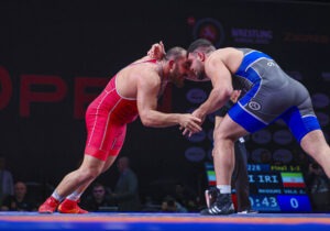 شکست شاگردان رضا یزدانی مقابل استقلال در لیگ برتر کشتی آزاد