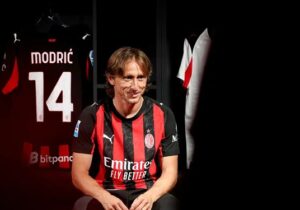 مودریچ تا ۲۰۲۷ در میلان