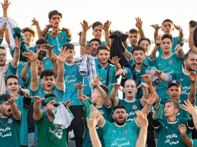 مربی شمس‌آذر: پرسپولیس با کمک داور ما را برد