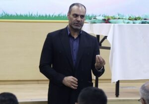 با وجود هزینه سنگین VAR، هر هفته سر ذوبآهن بریده میشود