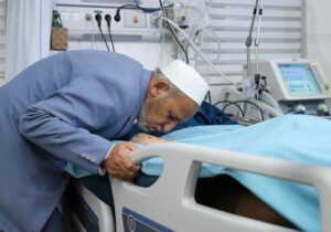 پدر مرحوم صابر کاظمی: پیام تسلیت مقام معظم رهبری برای ما قوت قلب و آرامشبخش بود