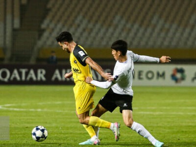 بردیف بهترین بازیکن دیدار سپاهان و آخال شد