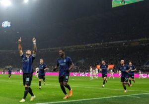 اینتر با شکست لاتزیو صدرنشین شد