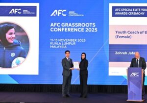زهره جعفری برترین مربی زن جوان سال آسیا شد
