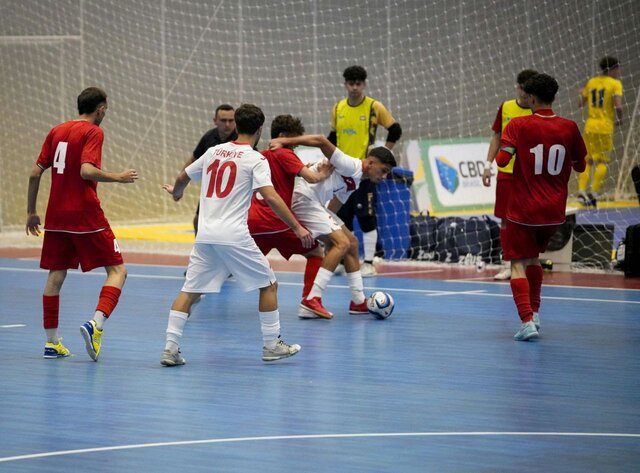 پیروزی دانش‌آموزان ایران برابر صربستان در قهرمانی جهان