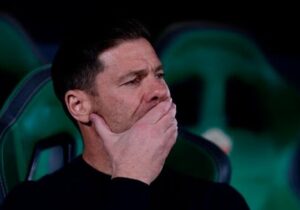 واکنش آلونسو به توقف رئال و نیمکت نشینی وینیسیوس