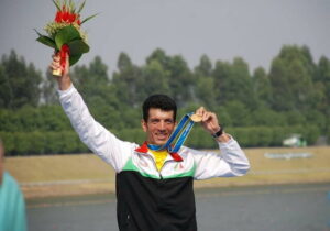 رویینگ ناآرام در انتظار “شادی”