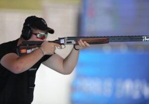 بیرانوند: نمی‌توان سلاح وارد کرد