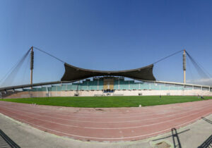 آغاز تعویض چمن از بهمن