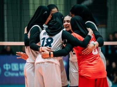 صدرنشینی دختران دانش آموز ایران در قهرمانی والیبال جهان