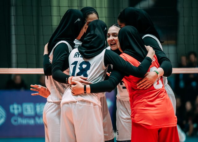 صدرنشینی دختران دانش آموز ایران در قهرمانی والیبال جهان صدرنشینی دختران دانش آموز ایران در قهرمانی والیبال جهان