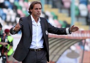 اخراج سرمربی حریف سپاهان