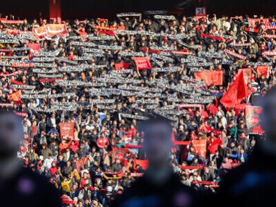 جشن استقلال، نقرهداغ شدن تراکتور!