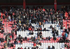 توقف تراکتور مقابل ملوان