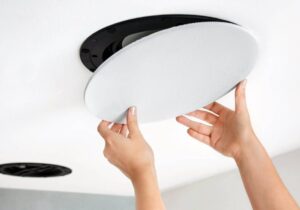 انتخاب بهترین اسپیکرهای سقفی، بلندگوهای خانگی، دیواری و شیپوری برای ارتقای تجربه صوتی شما از فروشگاه آوازک