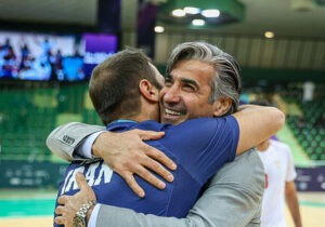 وحید شمسایی نامزد بهترین مربی سال جهان شد