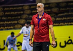 رافائل میماند یا از تیم ملی ایران میرود؟