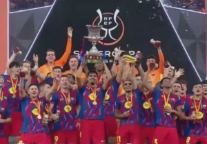 بارسا 3-2 رئال: یک قهرمانی جنونآمیز