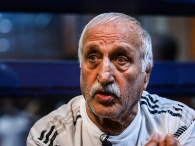 برزگر: حسن یزدانی پر افتخار است اما باید کشتی را کنار بگذارد