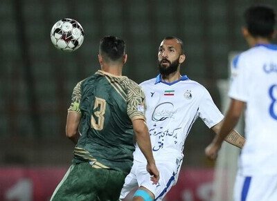 استقلال در تعقیب صدر