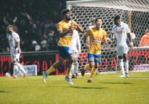 یخ زدم اما مهم 3 امتیاز بود