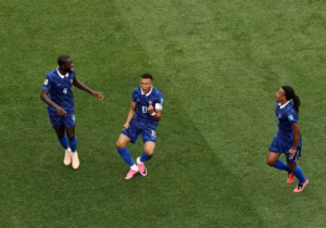 فرانسه 3-0 عراق؛ درد جغرافیایی و هجوم ستارهٔ