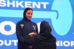 کُری خوانی دختر نوجوان برای قهرمان وزنه‌برداری جهان