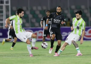 کامبک نافرجام لرتبارها در شب جنونآمیز خرم آباد